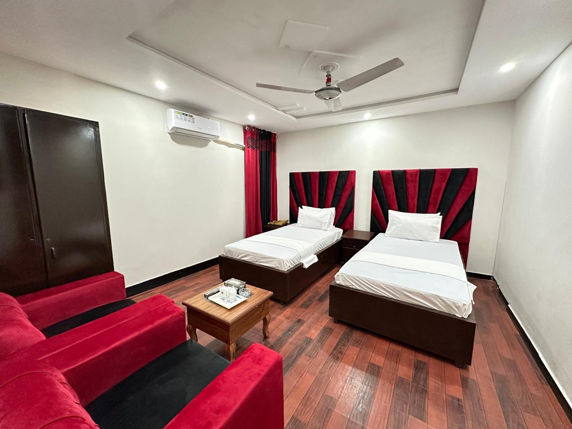 Decent Lodge Guest House Islamabad Exterior foto