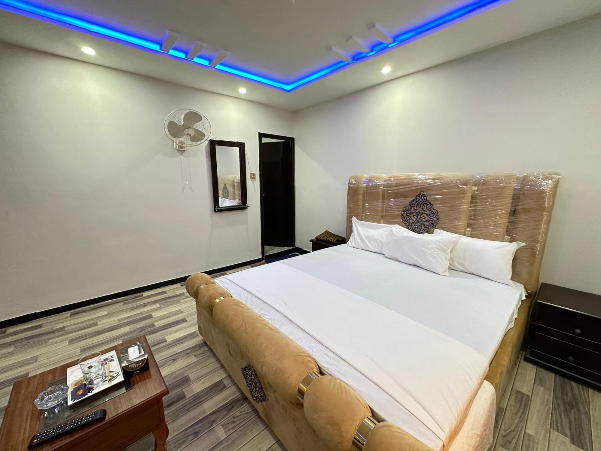 Decent Lodge Guest House Islamabad Exterior foto